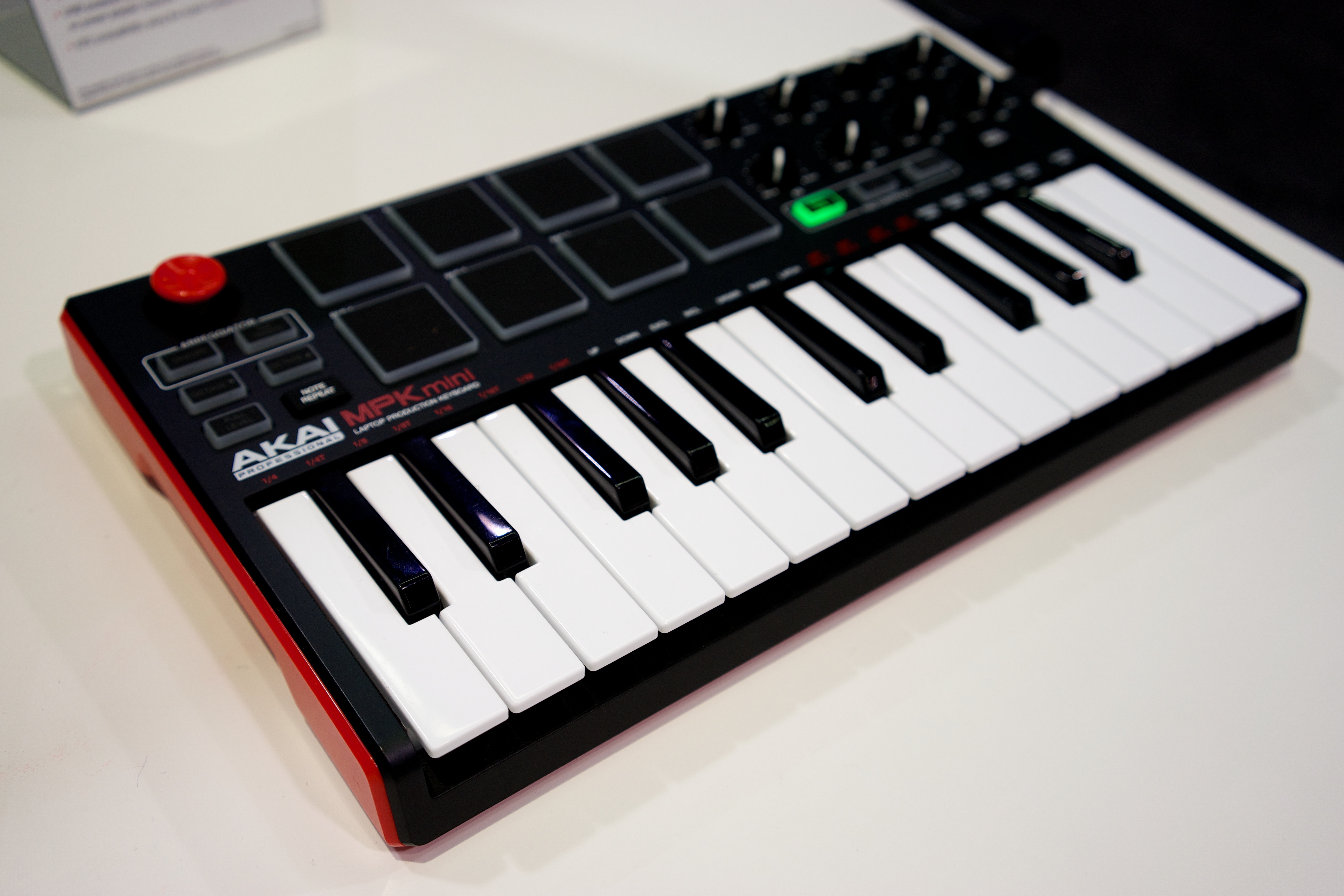Top 7 Best MIDI Keyboards For FL Studio in 2019 (reviews) - GuitarJunky