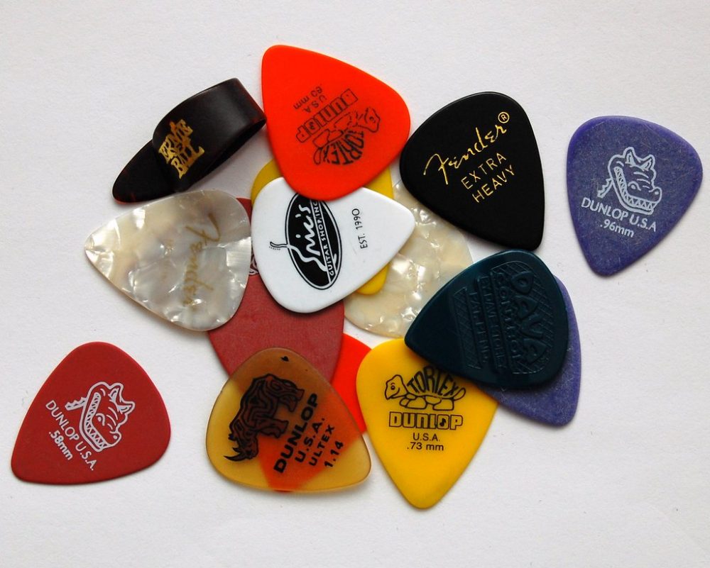 How to Play the Guitar An Updated Guide for Beginners 2020